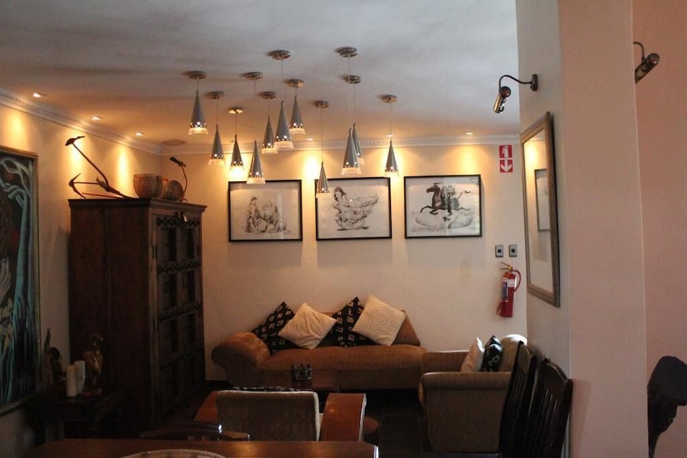 African Roots Guest House 34/50