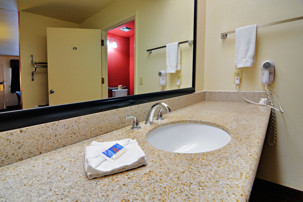 Motel6 Lordsburg, NM 55/58
