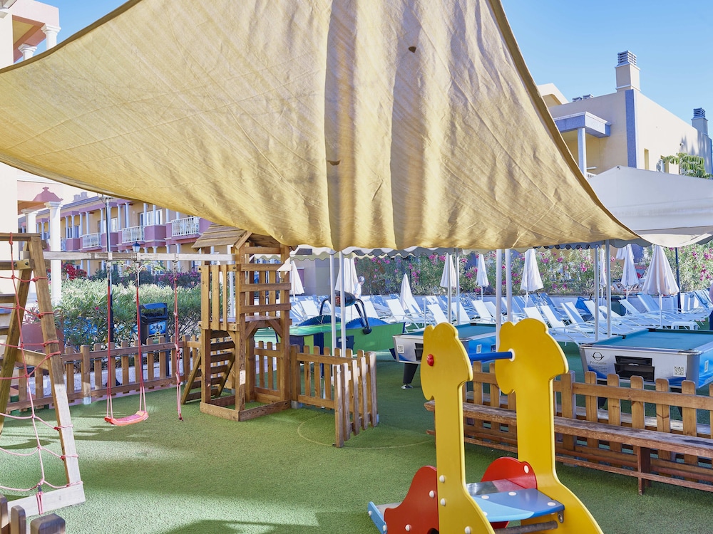 Coral Compostela Beach Golf 51/60