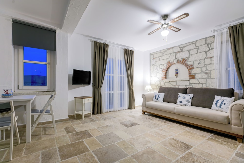 Fora Konak Alacati 28/50