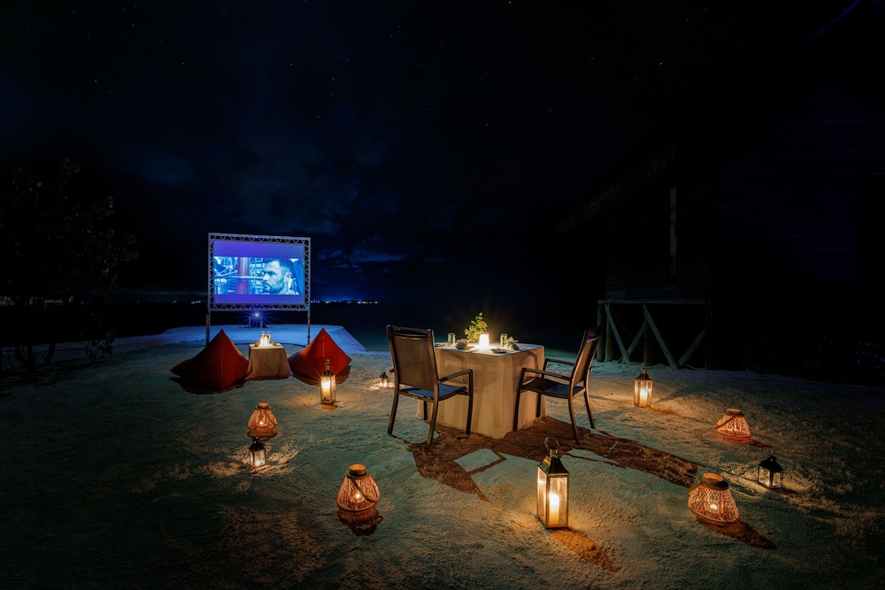 Ozen Life Maadhoo Resort 52/63