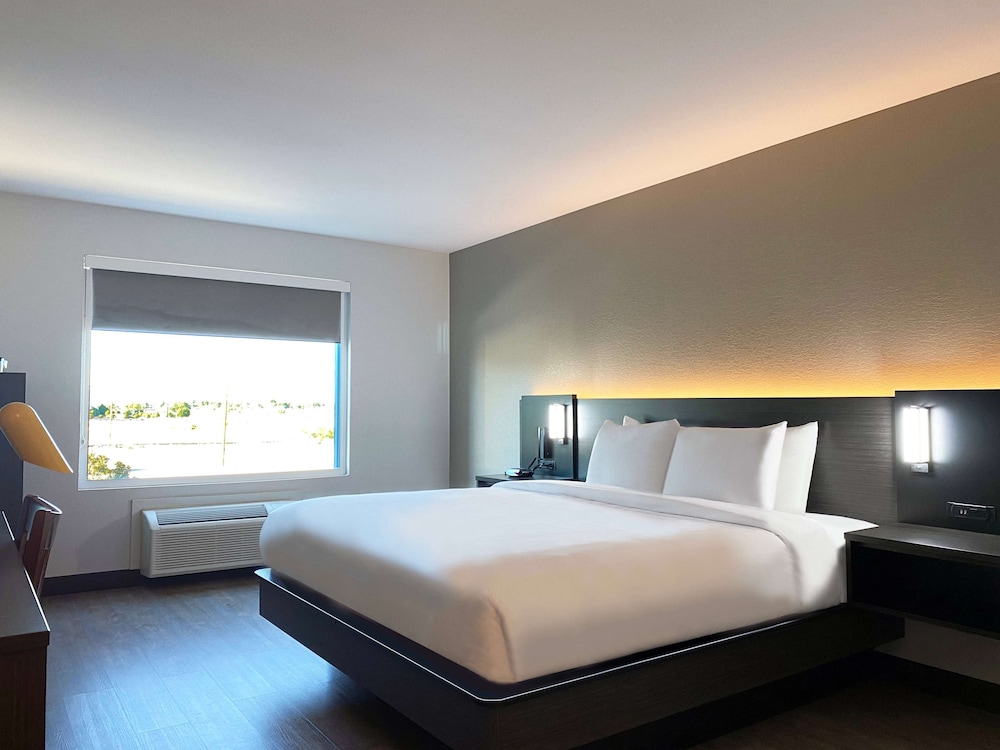 Hawthorn Extended Stay by Wyndham Hobbs 7/50