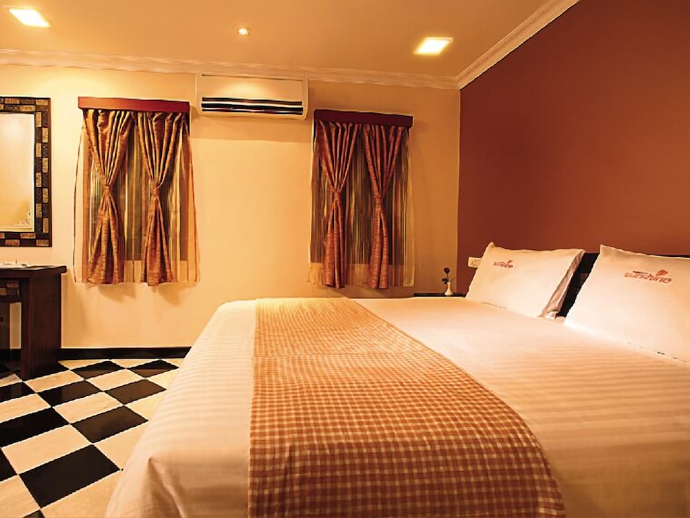 غرفة فاخرة بسرير كينج، MEENAKSHI'S SUNSHINE HOTEL 3/4