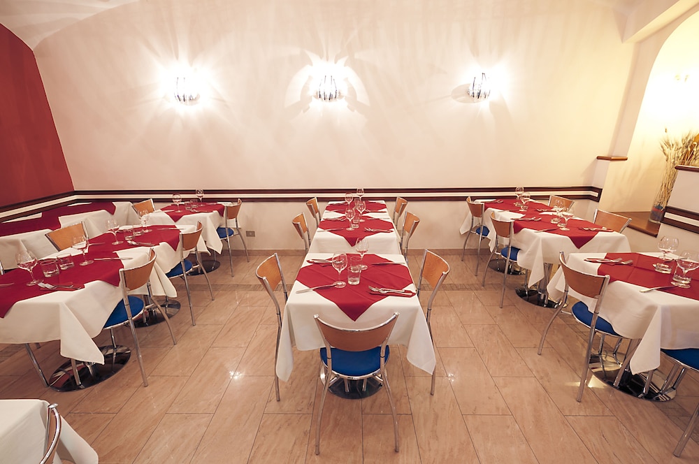 Hotel Priscilla 44/49