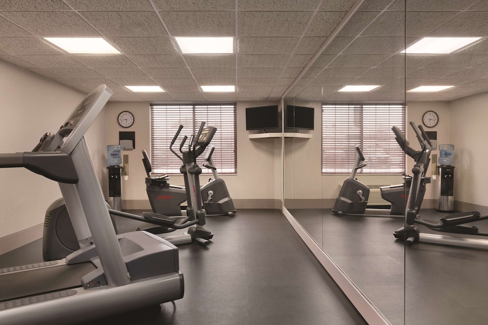 Country Inn & Suites by Radisson, London, KY 25/41