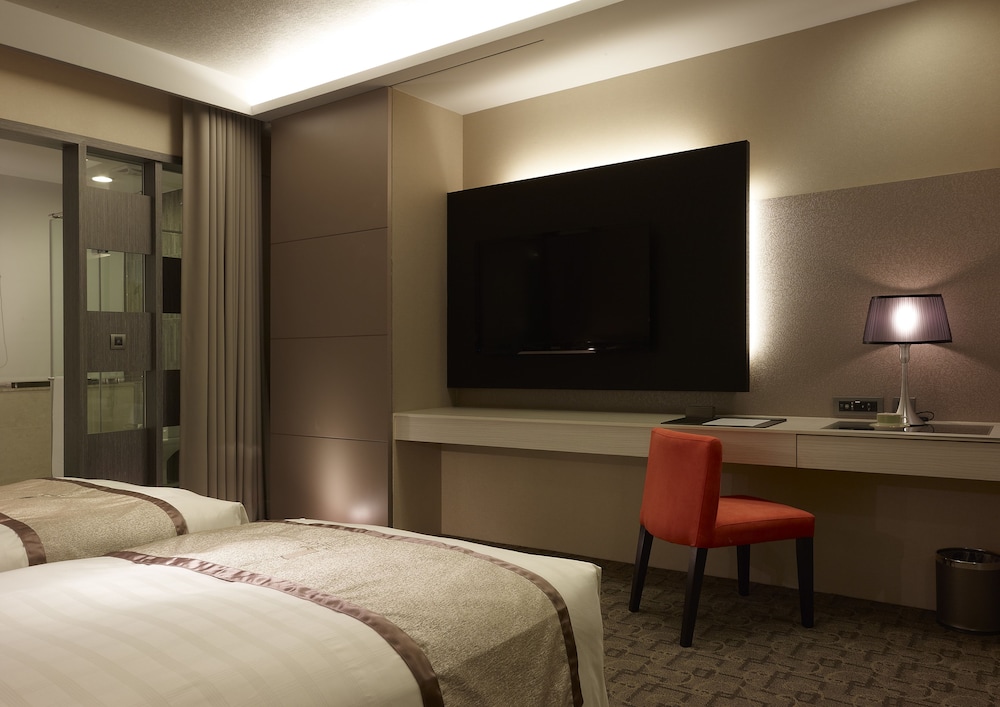 The Loft Hotel 43/75