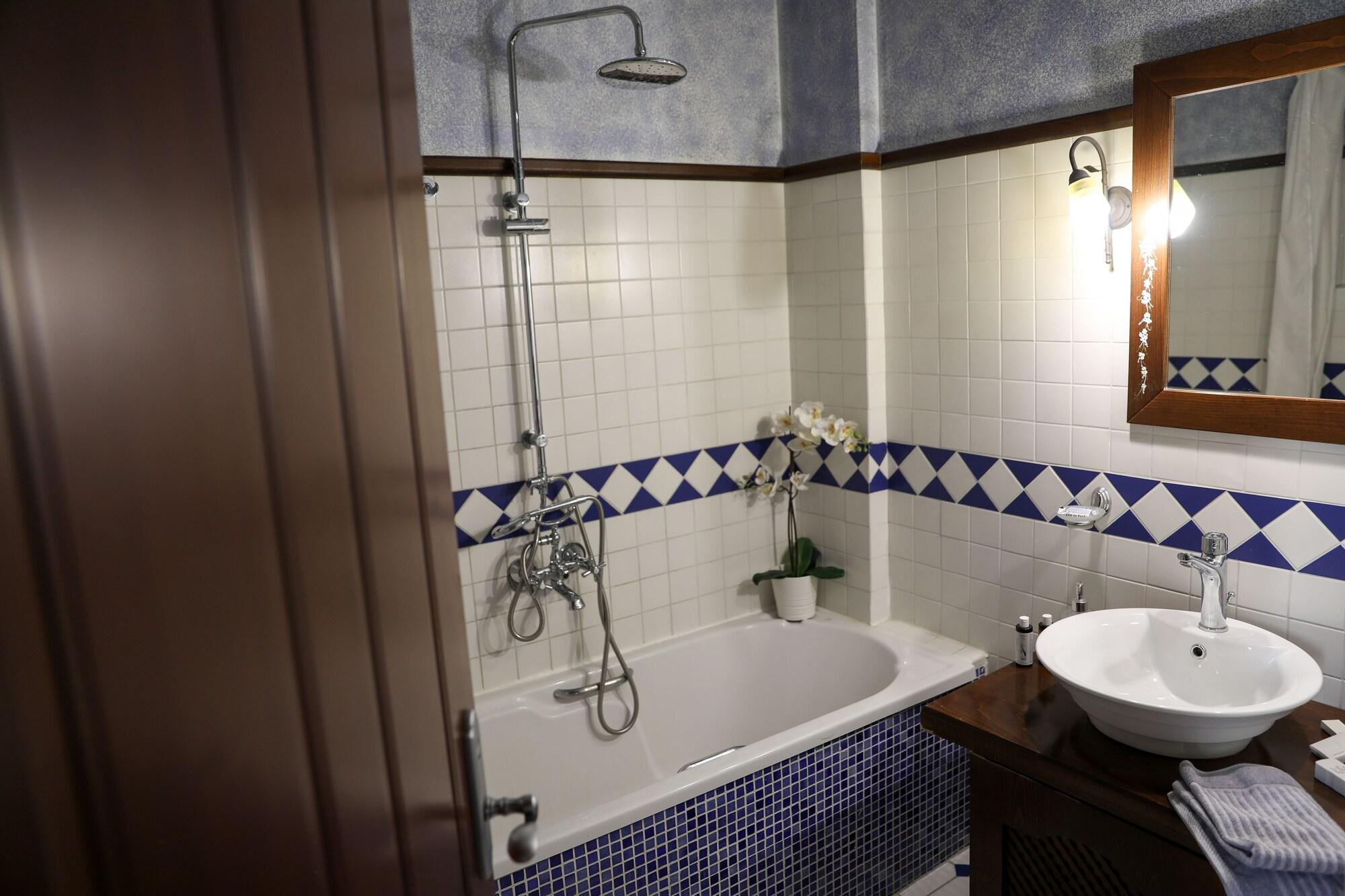 Palea Poli Boutique Hotel 46/50