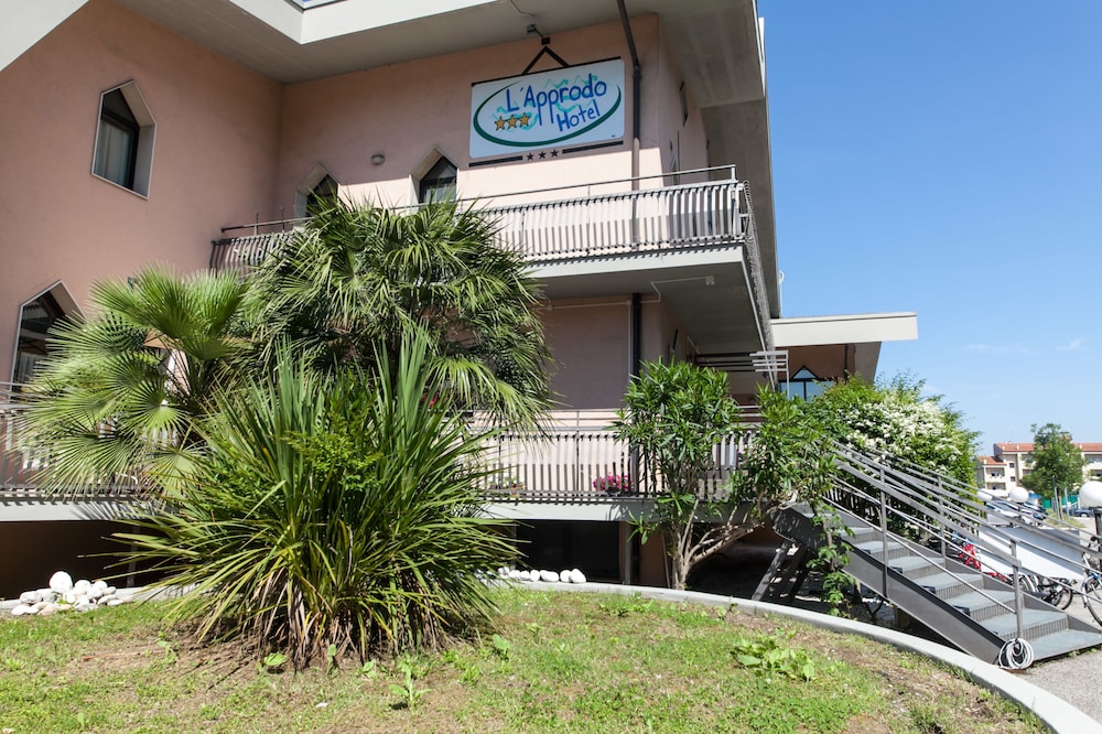 L Approdo Hotel 3/48