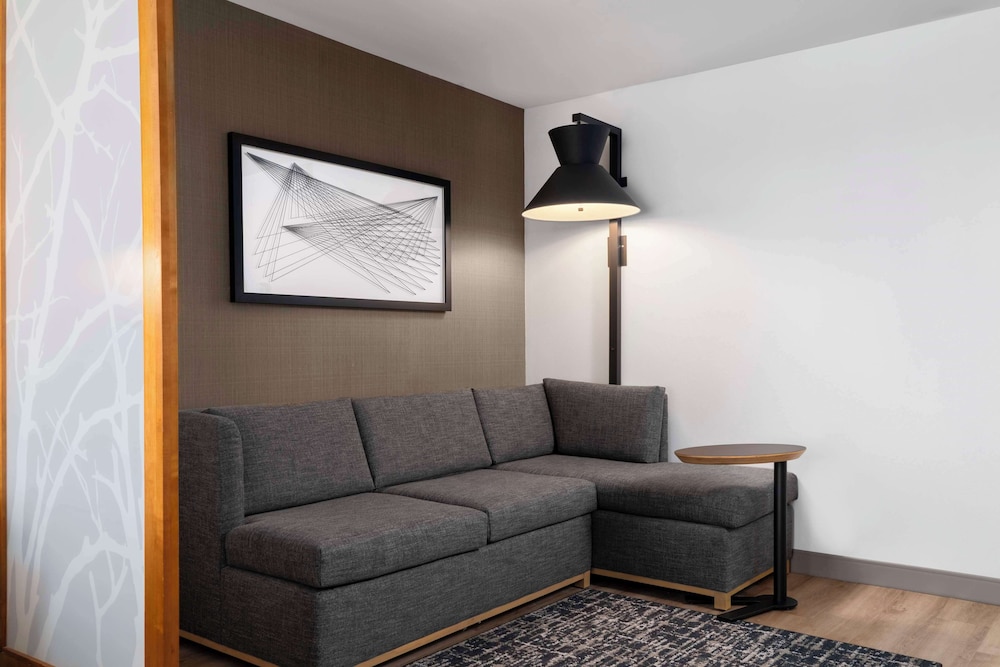 Hyatt Place Omaha/Downtown-Old Market 32/53