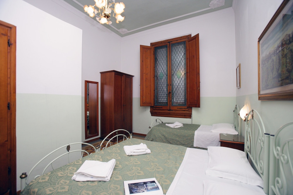 Hotel Desiree 31/62