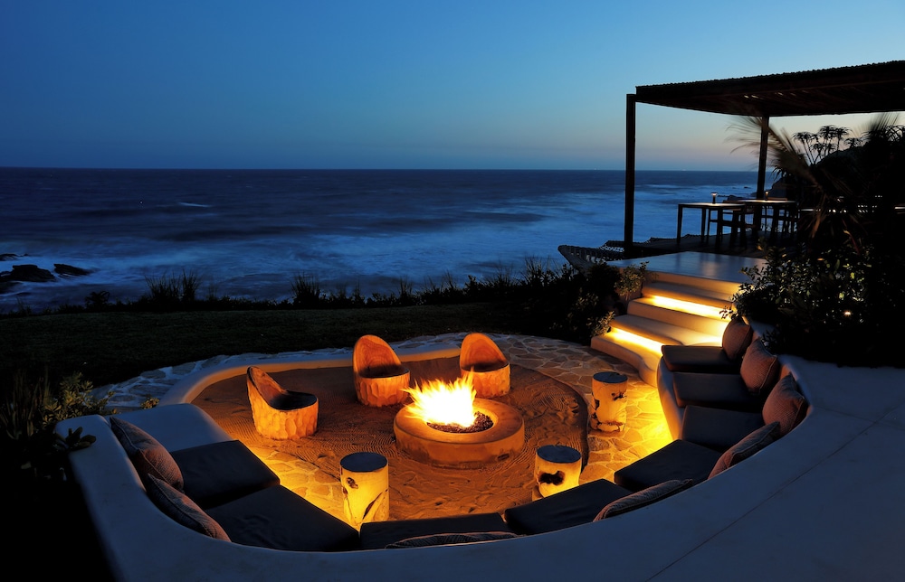 Sala Beach House 27/29
