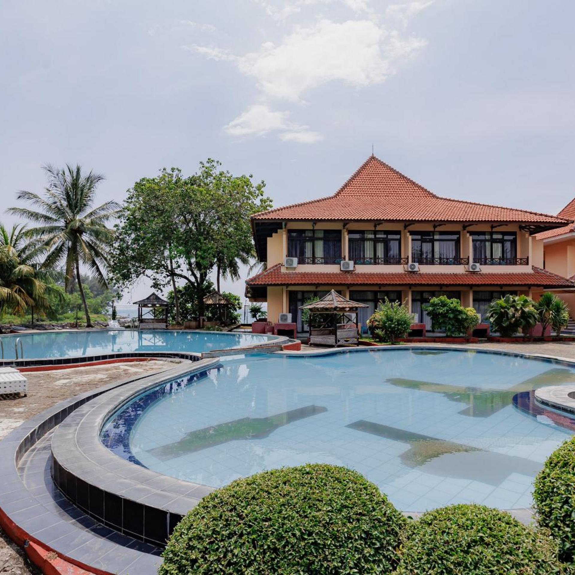 RedDoorz Plus near Tugu Mercusuar Anyer 44/50