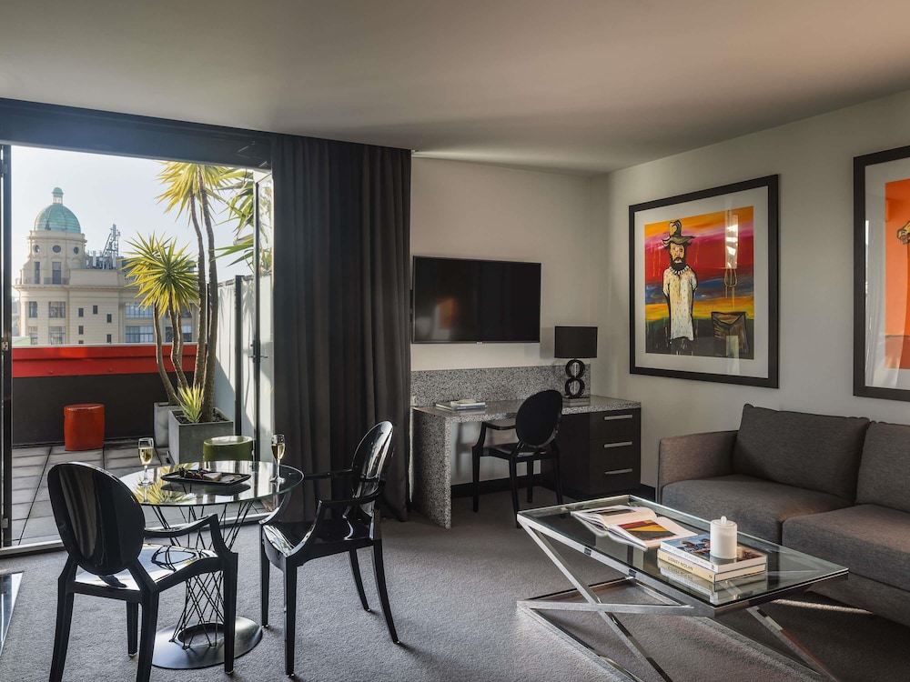The Cullen Melbourne - Art Series 38/56