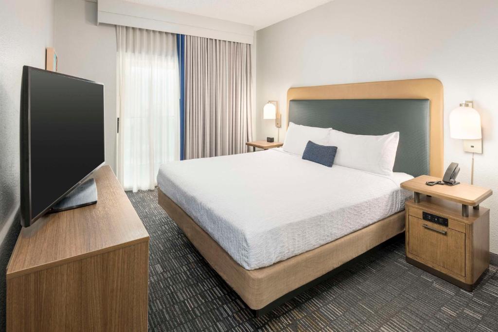 2 BEDROOMS, SUITE, 2 KING BEDS, 2 BATHROOMS
