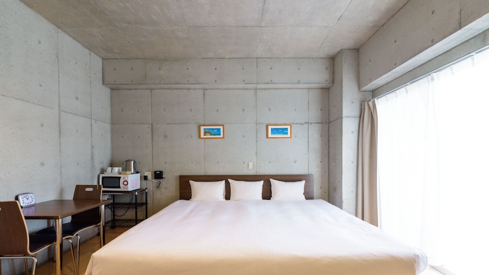 Naha-West Inn 31/72
