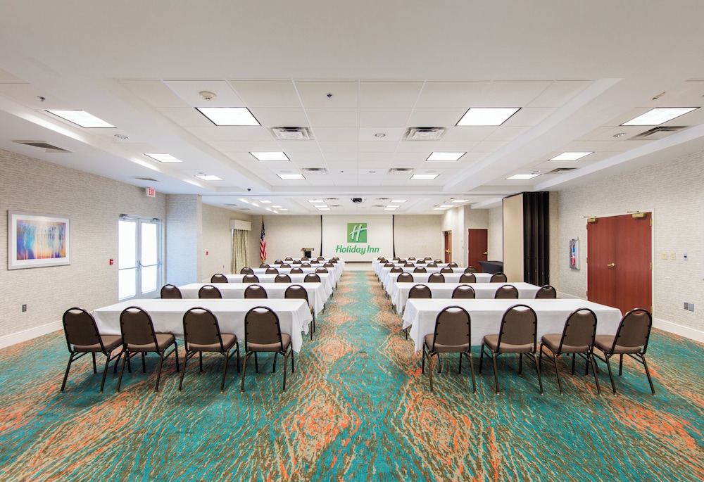 Holiday Inn Hotel And Suites Lake City 40/42