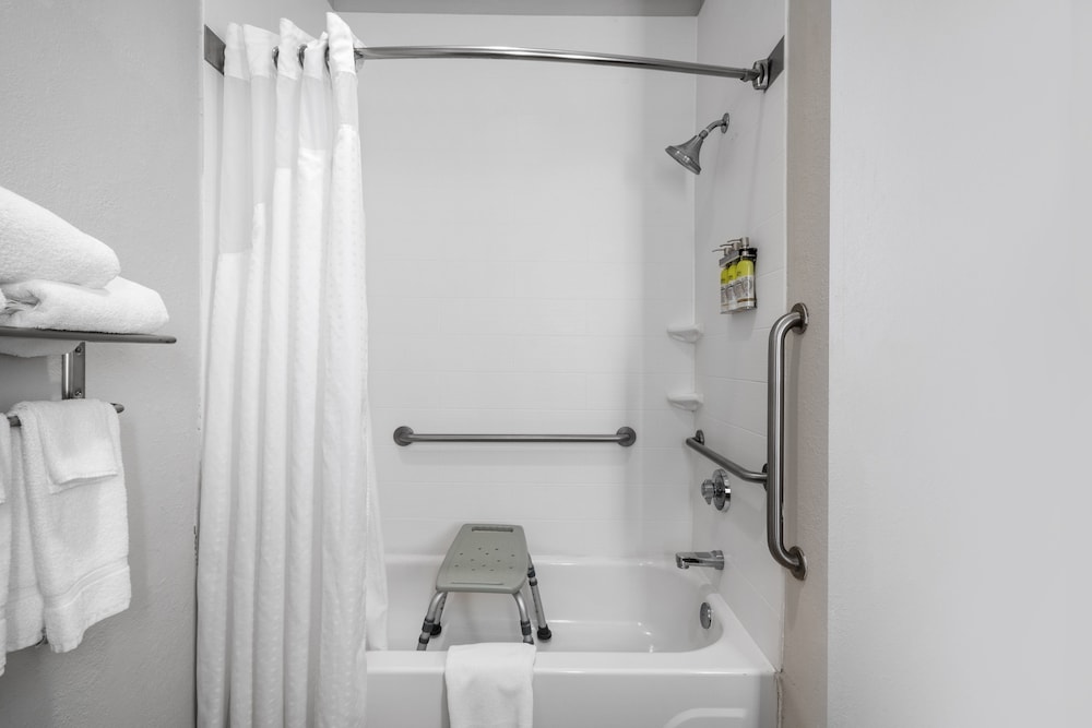 Holiday Inn Express Hotel Suites Tell City 62/62