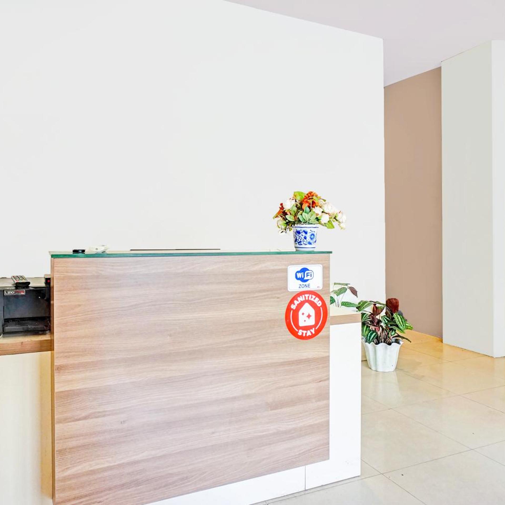 Lobby at Hotel O Mandala Near Universitas Negeri Medan ( UNIMED ), MEDAN