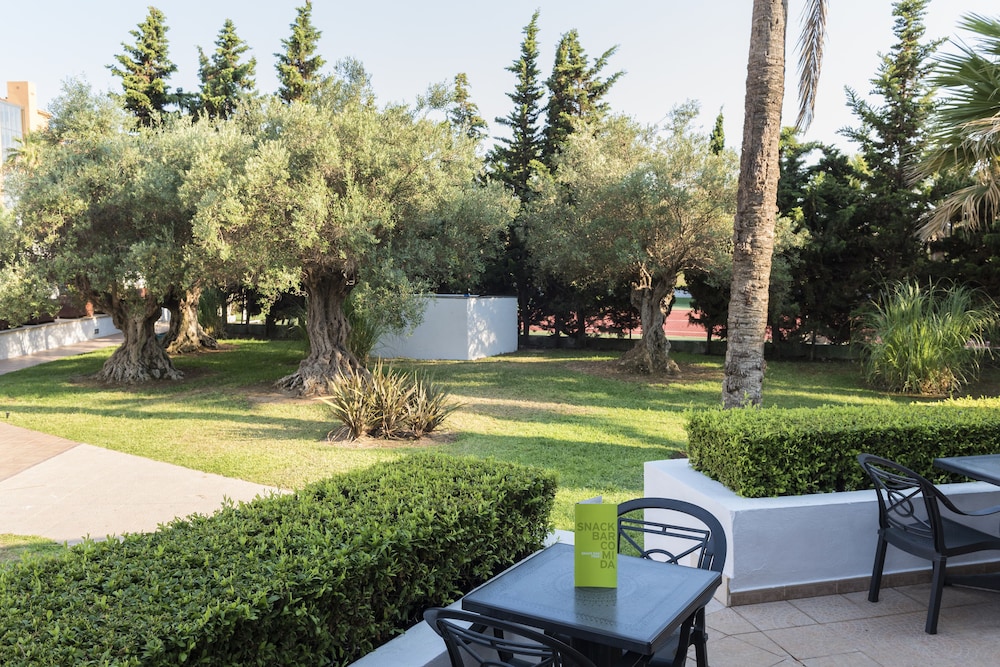 Cala Millor Garden Hotel - Adults Only 58/64