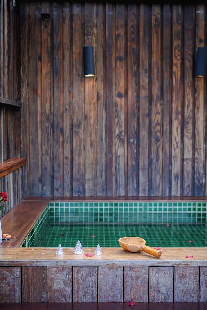 Meijie Mountain Hotspring Resort 10/43
