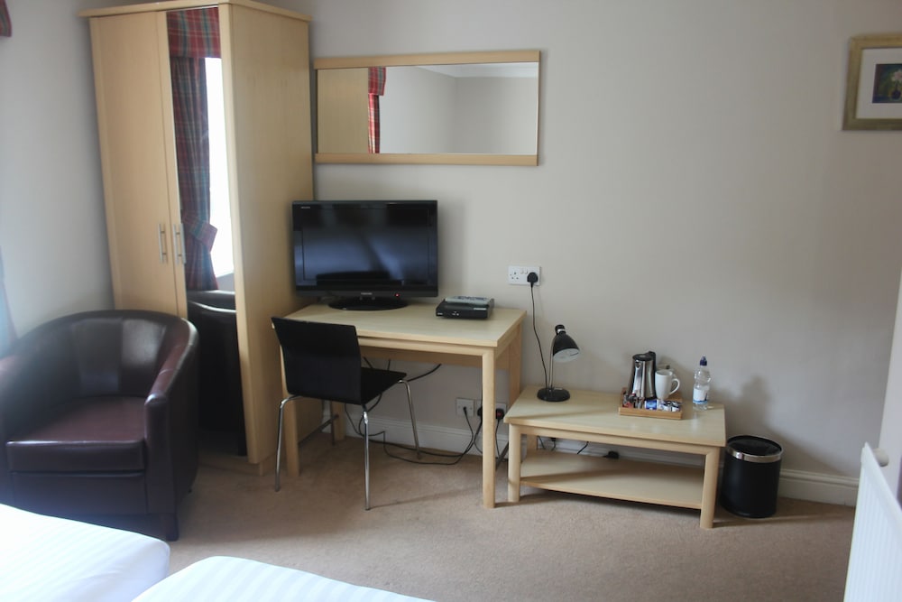 OYO Flagship Nant Ddu Lodge Hotel & Spa 60/70