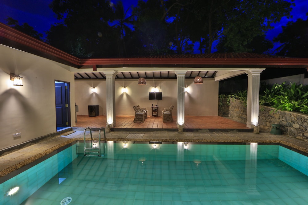Arvani Villa 13/33