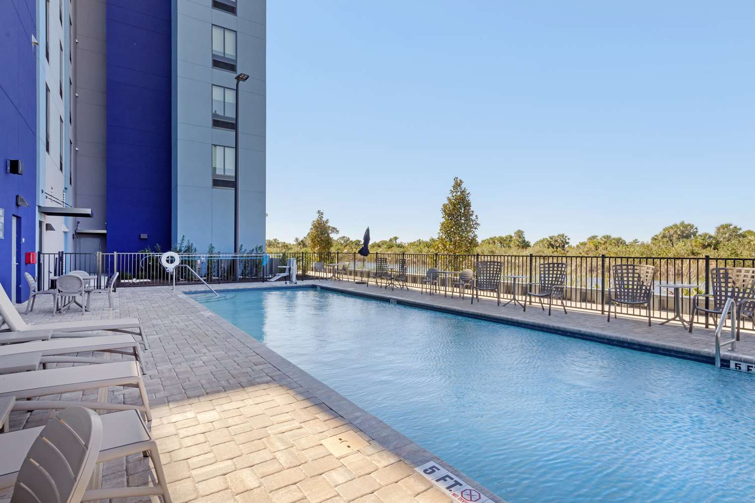 Comfort Suites Titusville near Kennedy Space Center 22/23