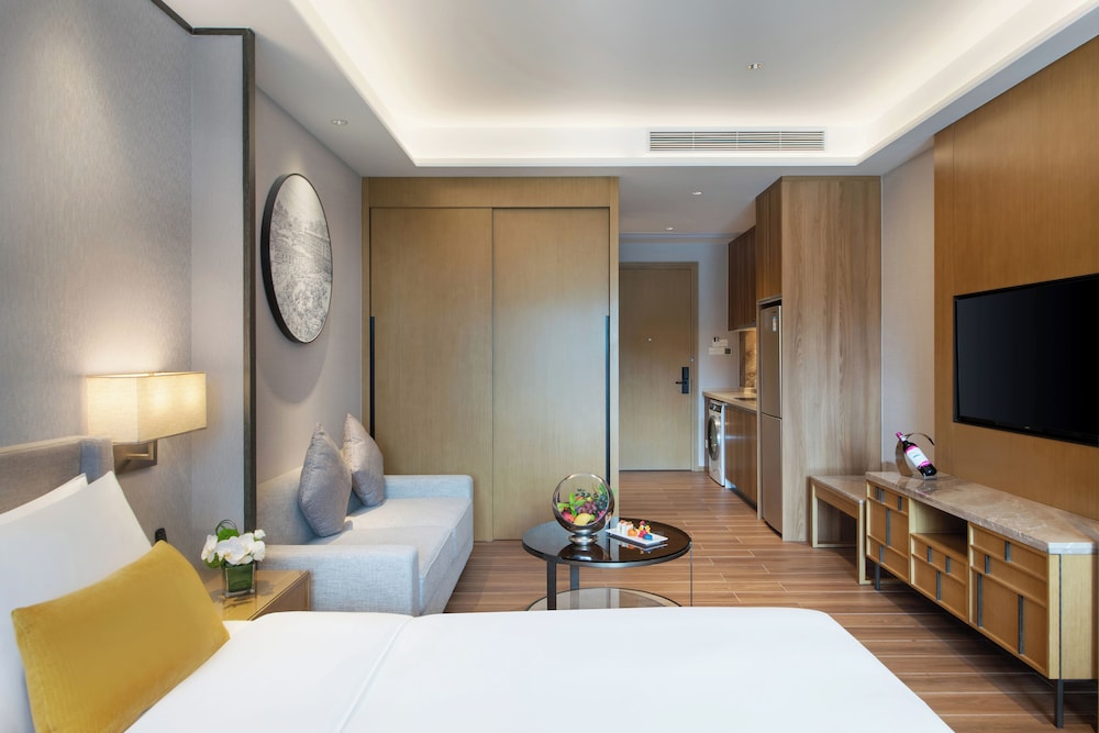 Dongguan Forum Hotel and Apartment 23/50