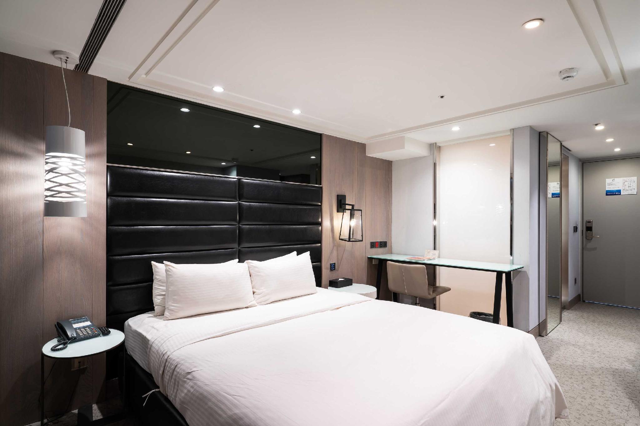 Standard, Double Bed