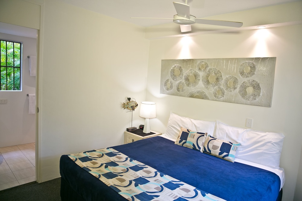 Ocean Breeze Resort 16/77