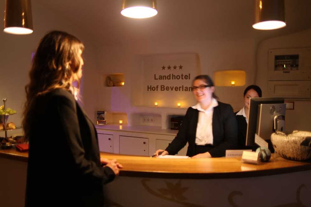 LANDHOTEL HOF BEVERLAND 8/69
