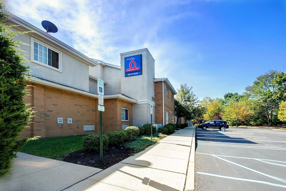 Studio6 East Brunswick, NJ - NYC Area 24/41