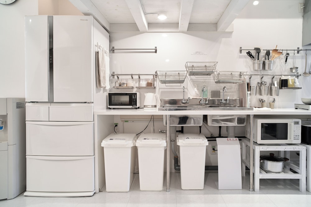 Casa Blanca Guesthouse - Hostel 62/68