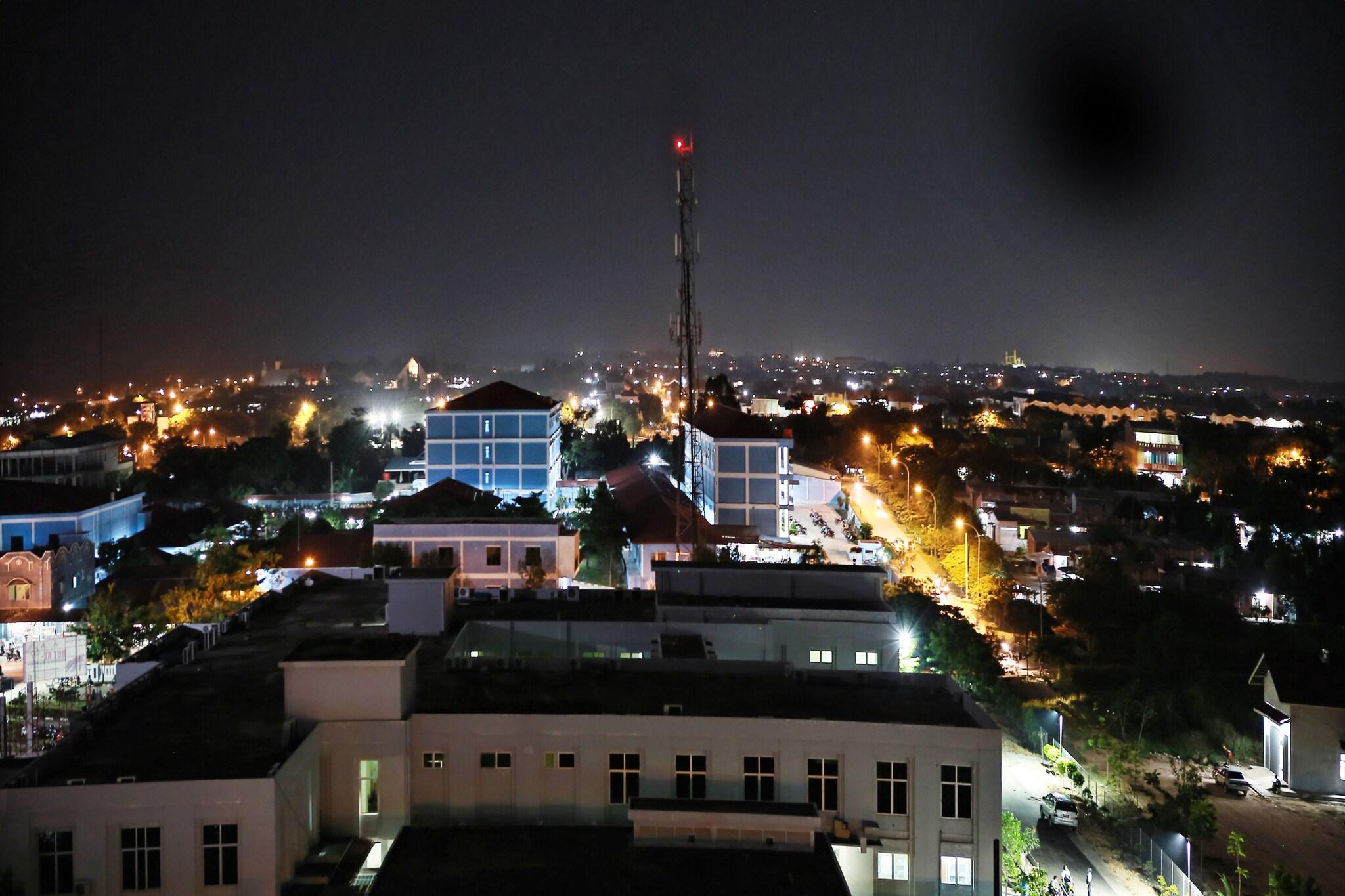 OYO 775 Aviari Hotel 3/50