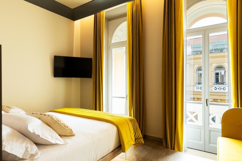 Amadomus Luxury Suites 14/46