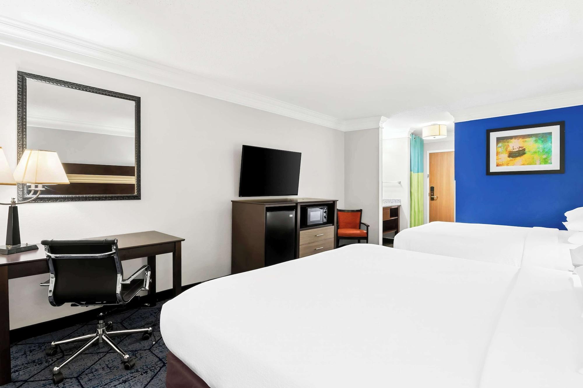 Standard, Multiple Beds