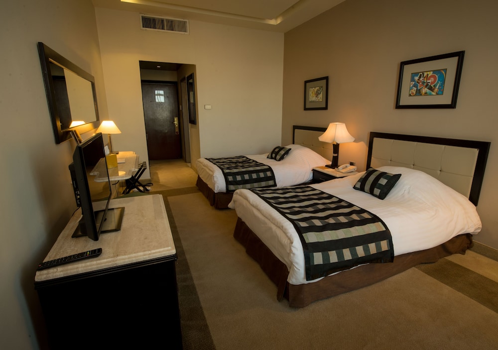 Century Park Hotel 7/38