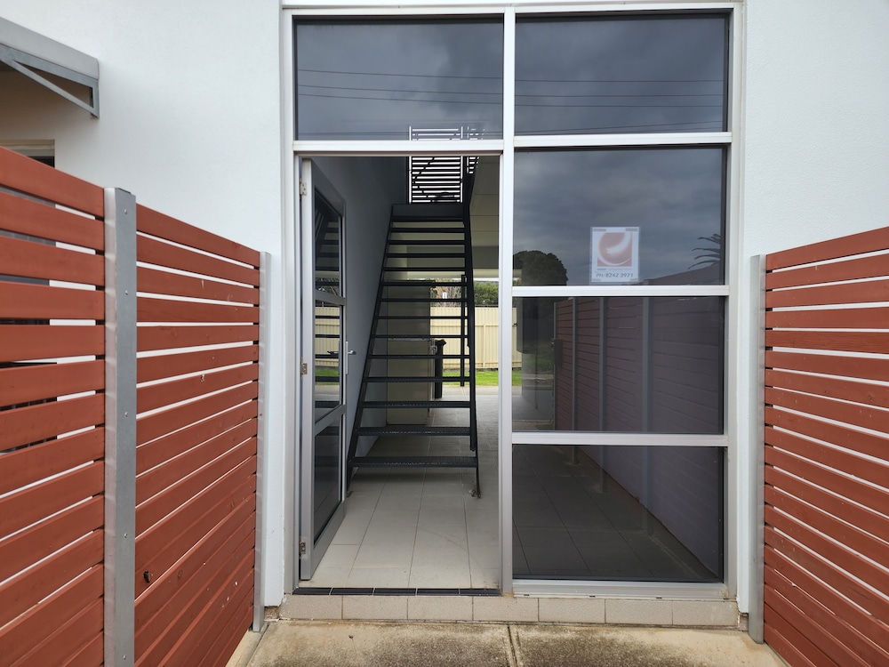 Ethelton Serviced Apartments 18/50