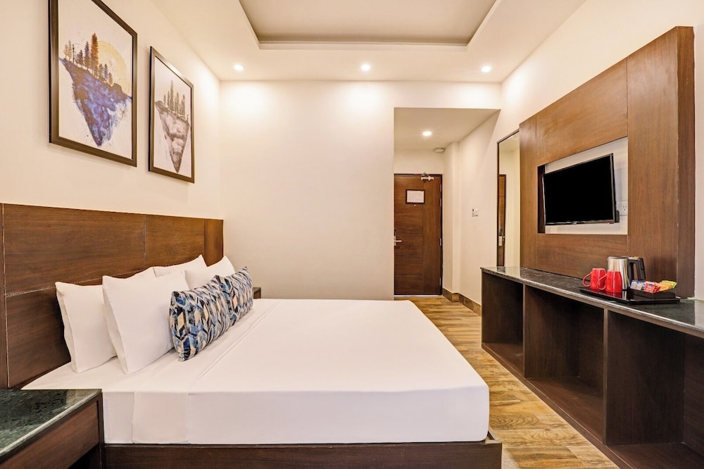 DELUXE, DOUBLE BED
