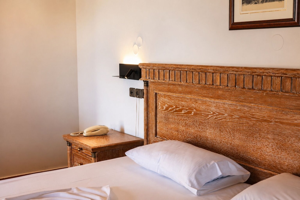 Mylos Hotel & Apartments 18/50