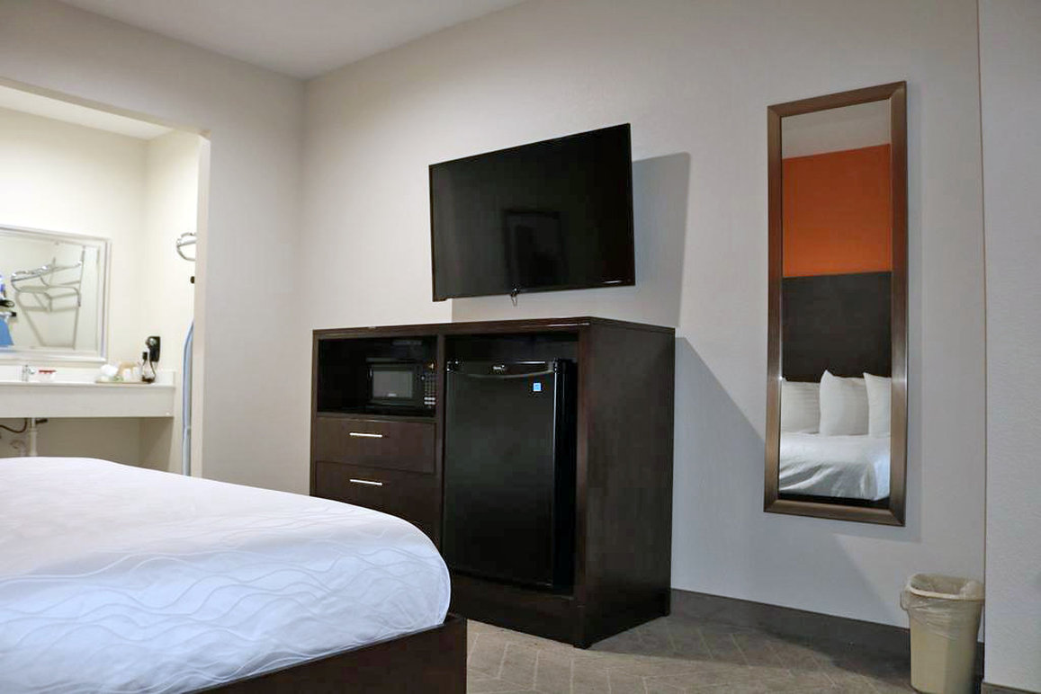 Scottish Inn and Suites IAH Airport 27/46