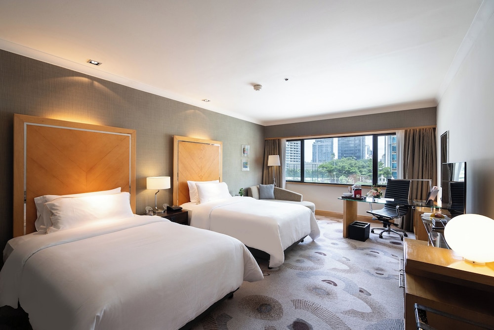 غرفة ديلوكس بسريرين مزدوجين بإطلالة على المدينة، The Westin Grande Sukhumvit 6/10