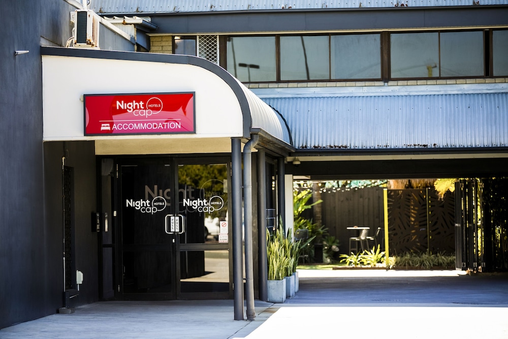 Nightcap At Kawana Waters Hotel 2/65