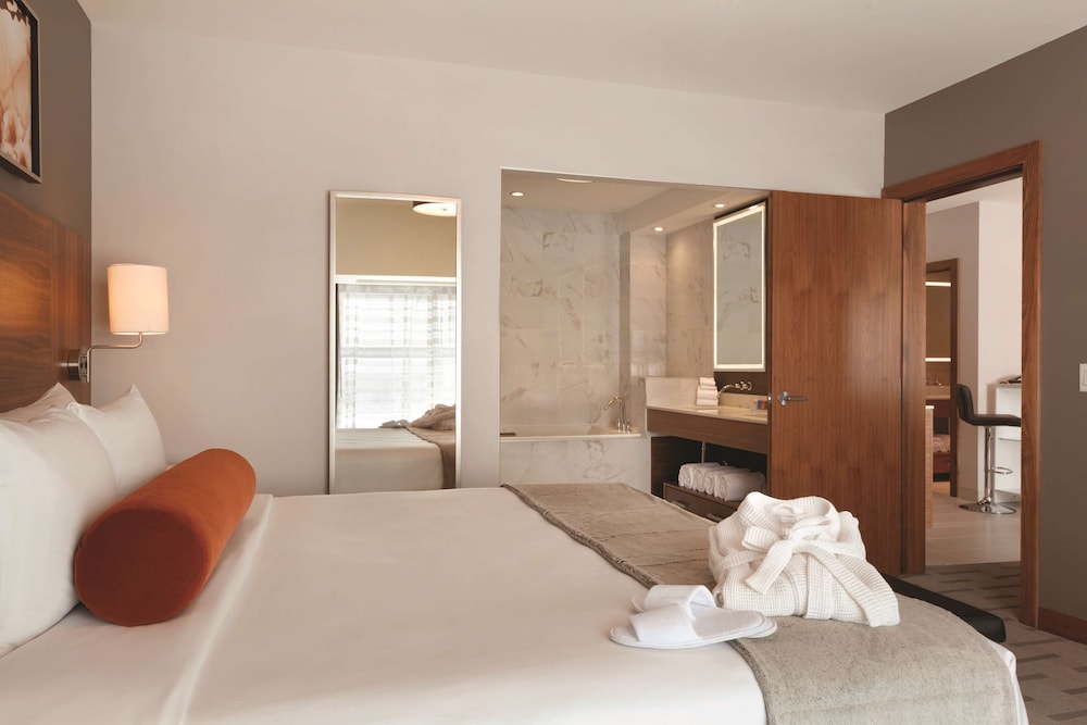Radisson Hotel & Conference Centre Calgary Airport 21/78