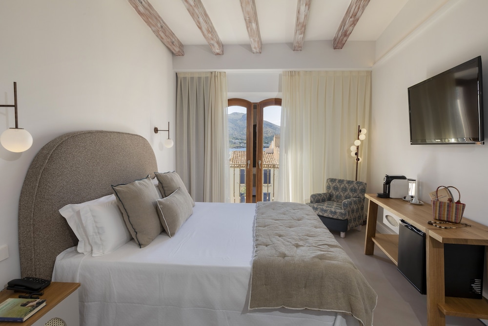 Porto Cristo Hotel 12/48