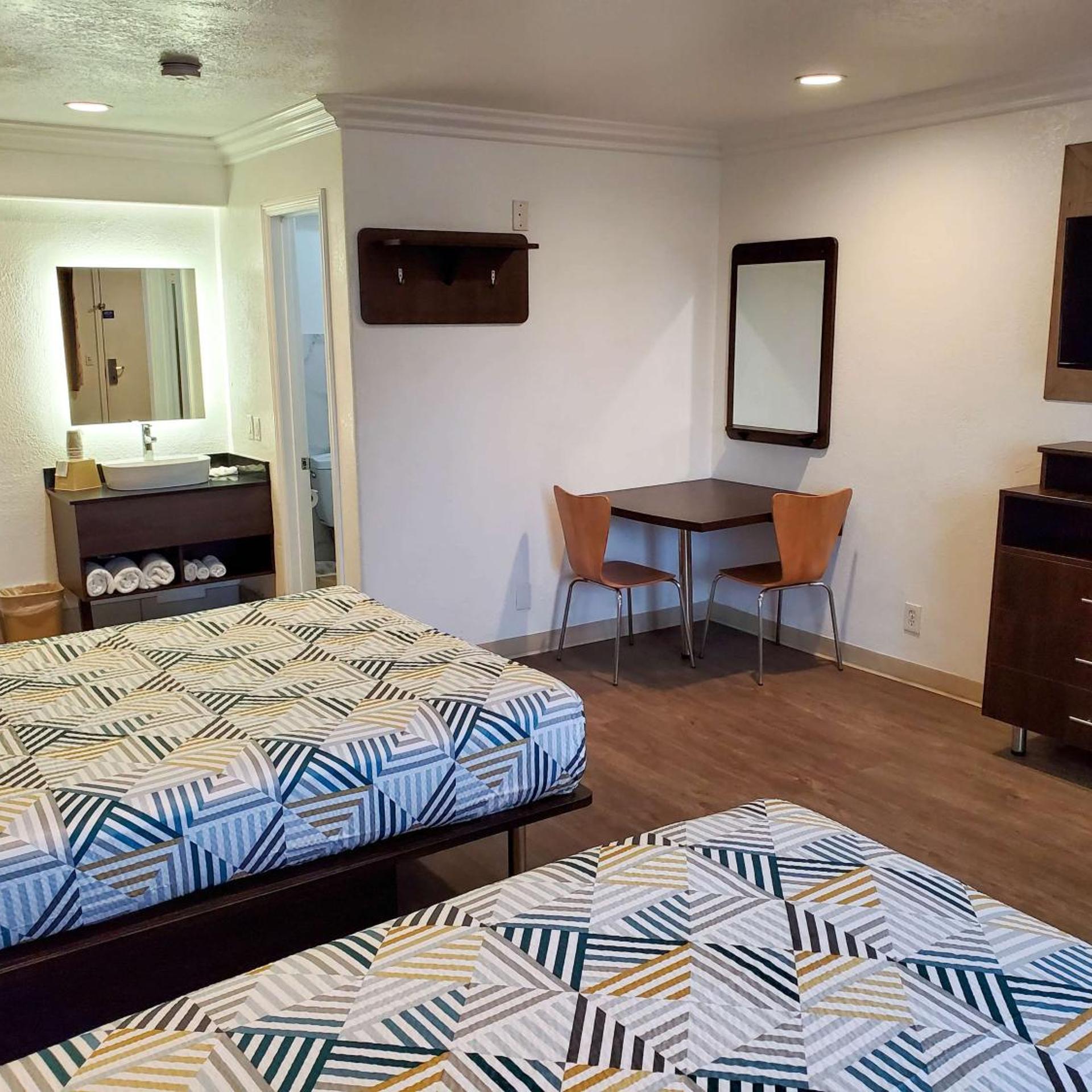 غرفة رباعية لذوي الإعاقة، Studio6 National City, CA - Naval Base San Diego 3/7