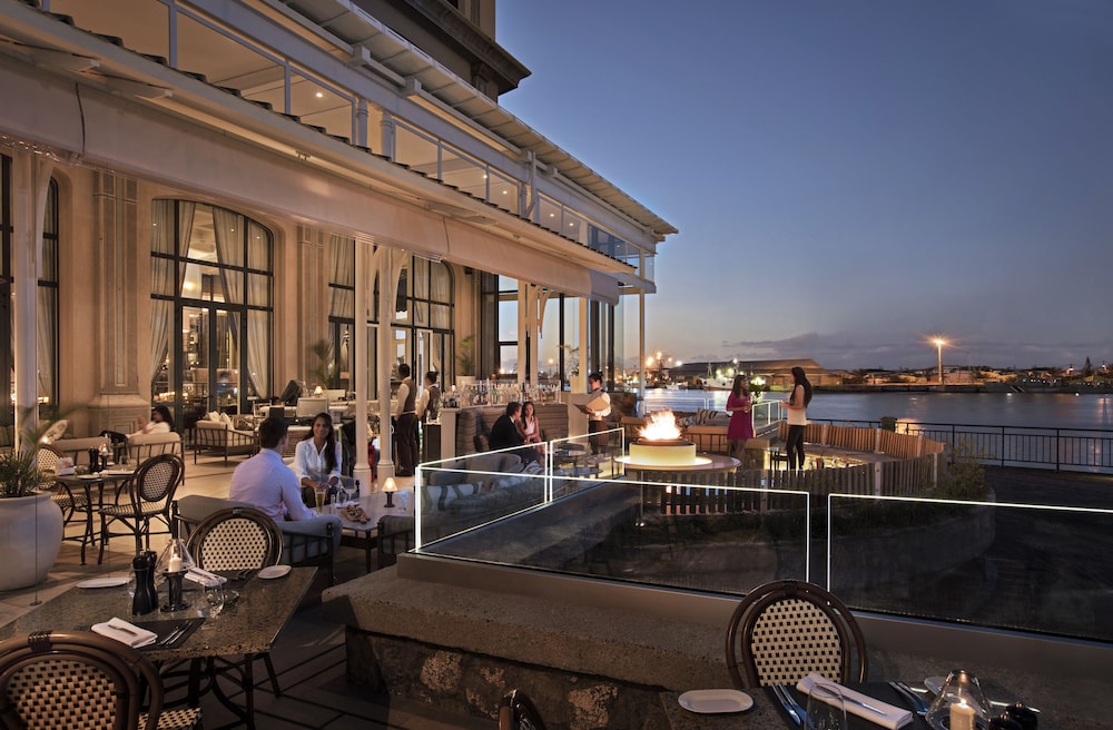 Labourdonnais Waterfront Hotel 66/72