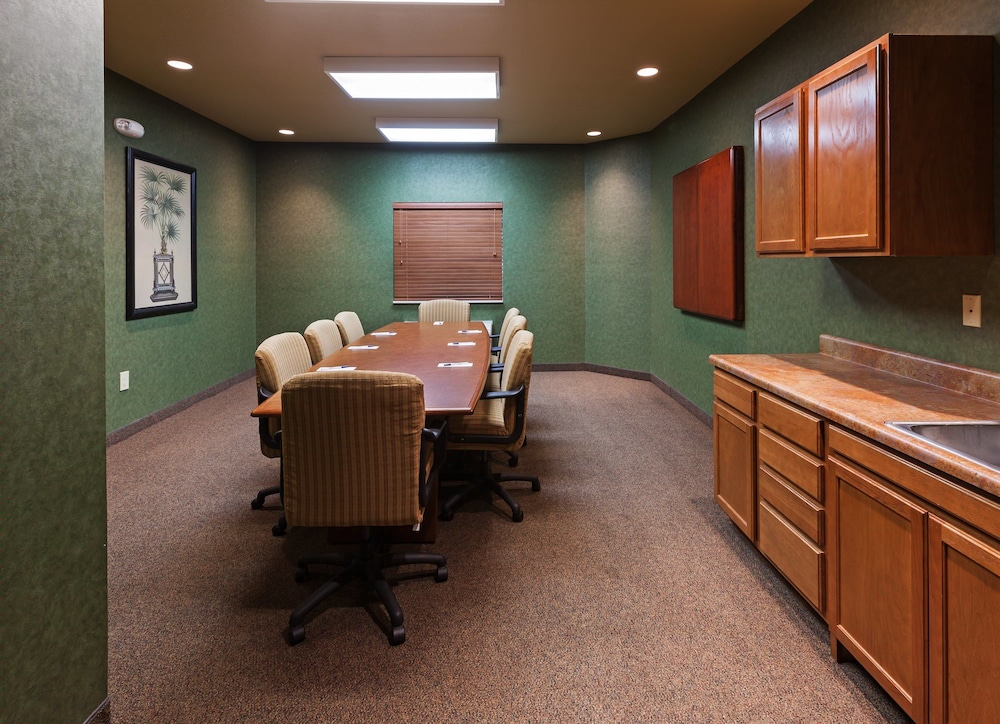Candlewood Suites St. Robert 34/44