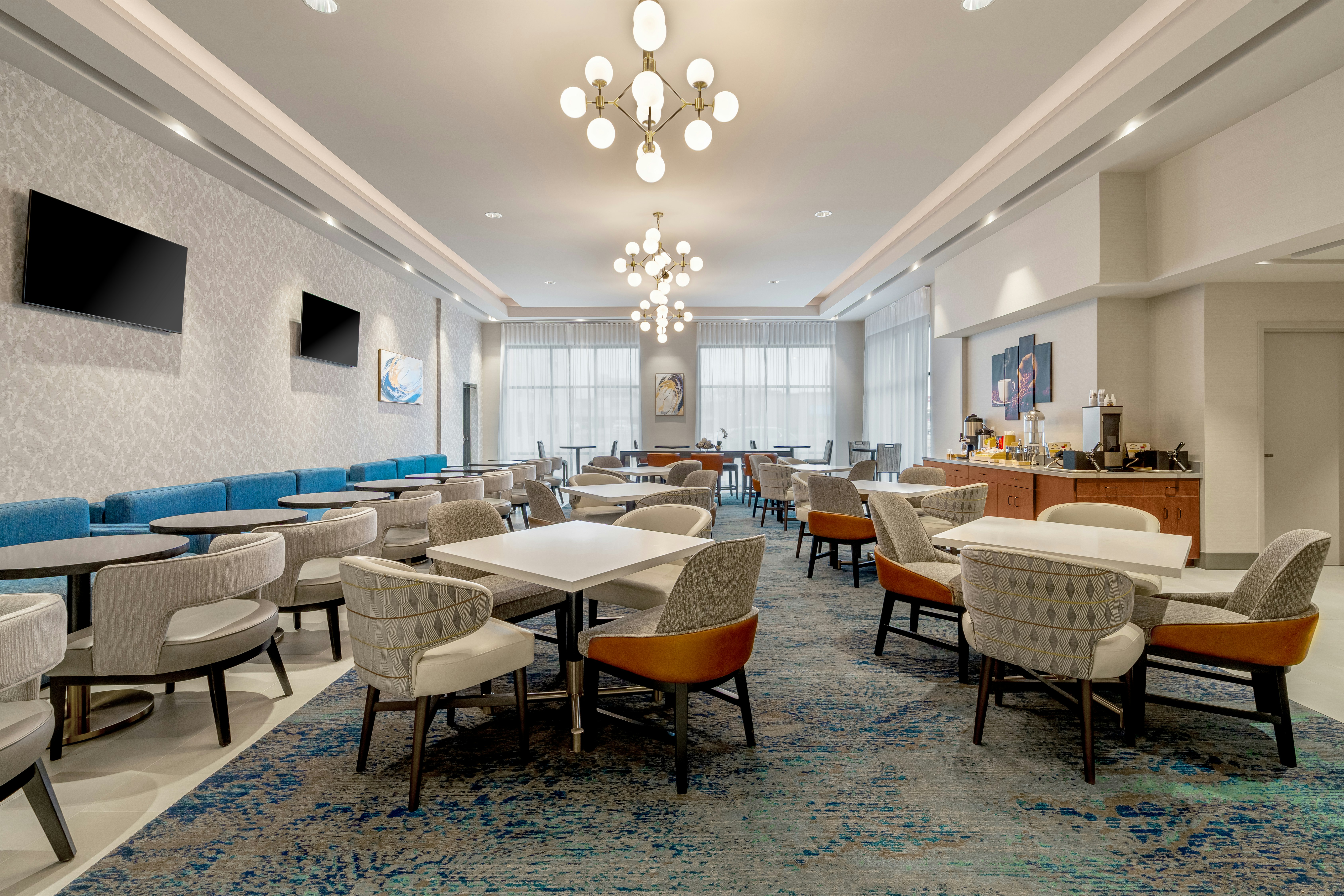 DoubleTree by Hilton Sioux City 24/24