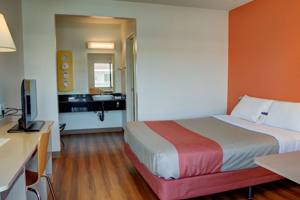 Motel6 Salem, OR 30/62